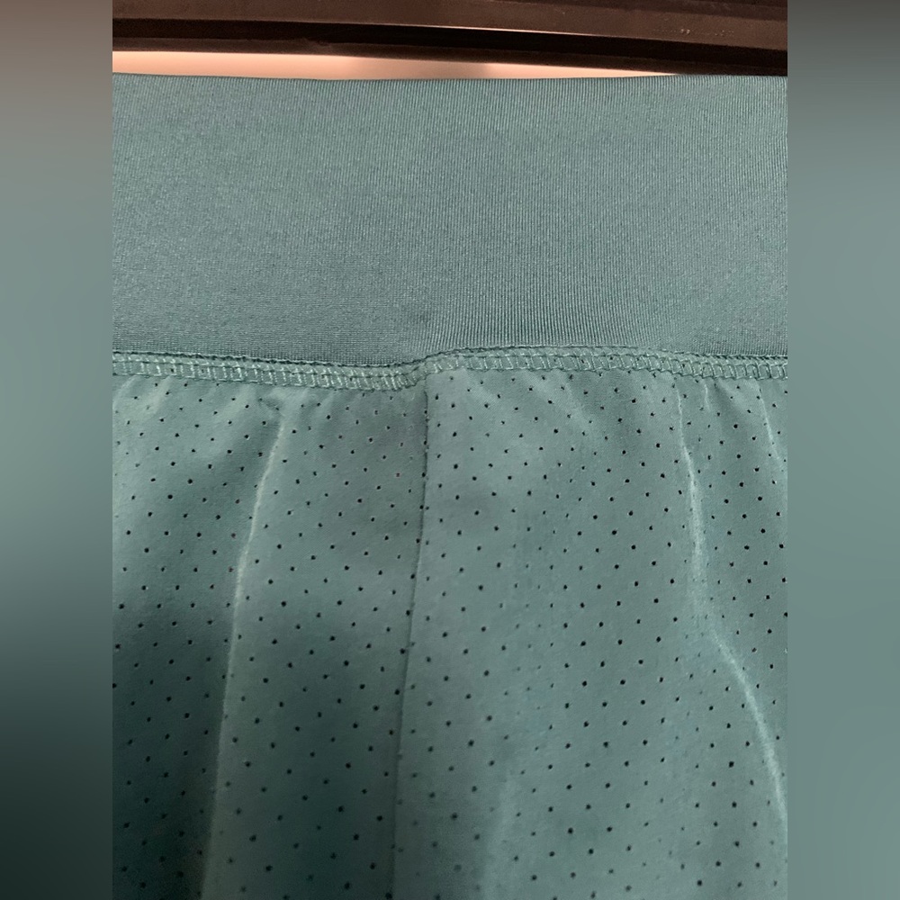 Diadora green athletic shorts with inner shorts (Size: S) - Picture 4 of 8